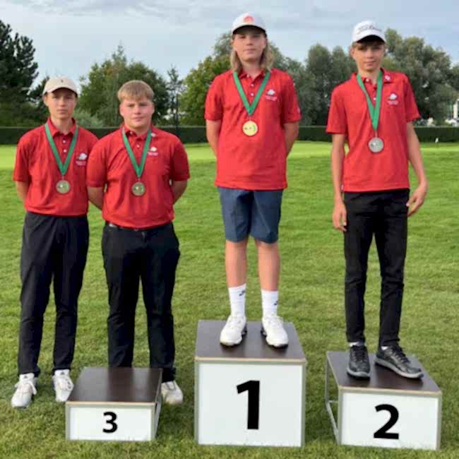AK14 Jungen: Emil Vogler, Finn Fischer, Hendrik Petukat, Mattis Schlenger (v.l.)