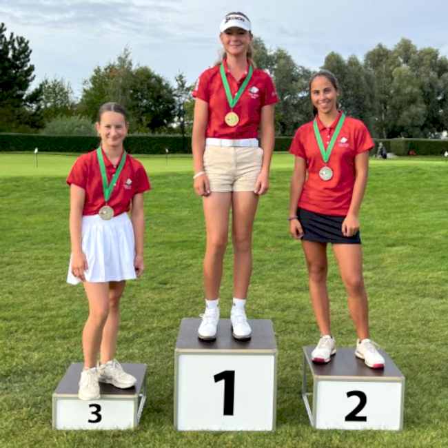 AK14 Mädchen: Sophia Vetter, Mia Büch, Nora Scheuer (v.l.)